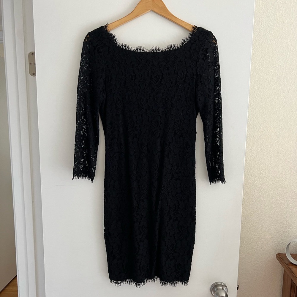 EUC lace Diane Von Furstenberg cocktail dress, size 6